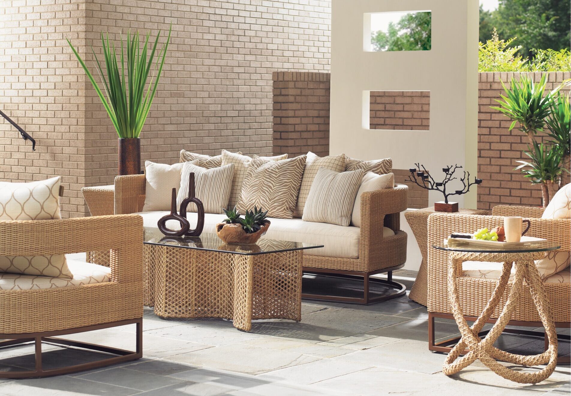 Elevate Your Outdoor Living Space: Trendy Ideas for Summer Entertainment